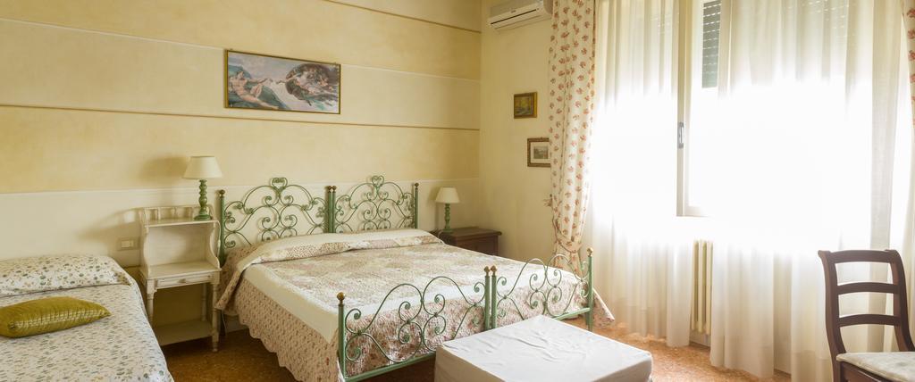Affittacamere La Casa Di Ugo Ciglione Zimmer foto